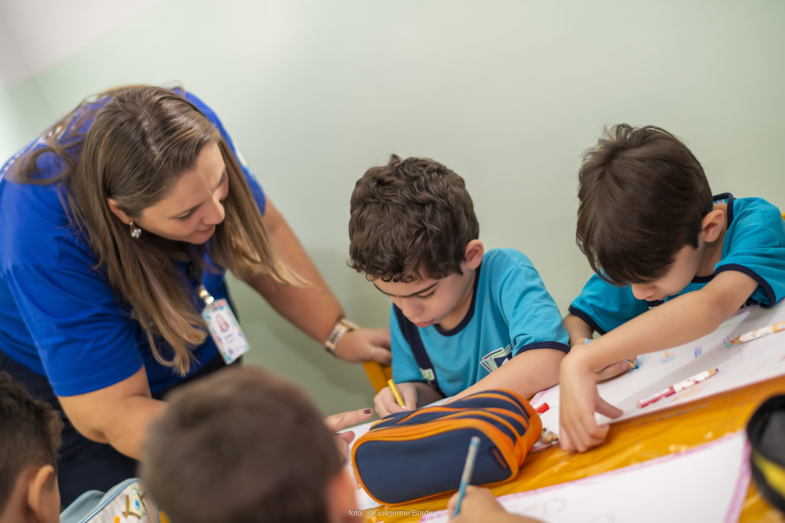 ACOMPANHAMENTO ESCOLAR